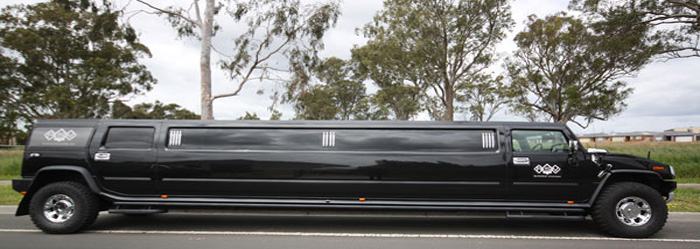 Stylish Hummer Stretch Limos Are Perfect For Wedding Parties